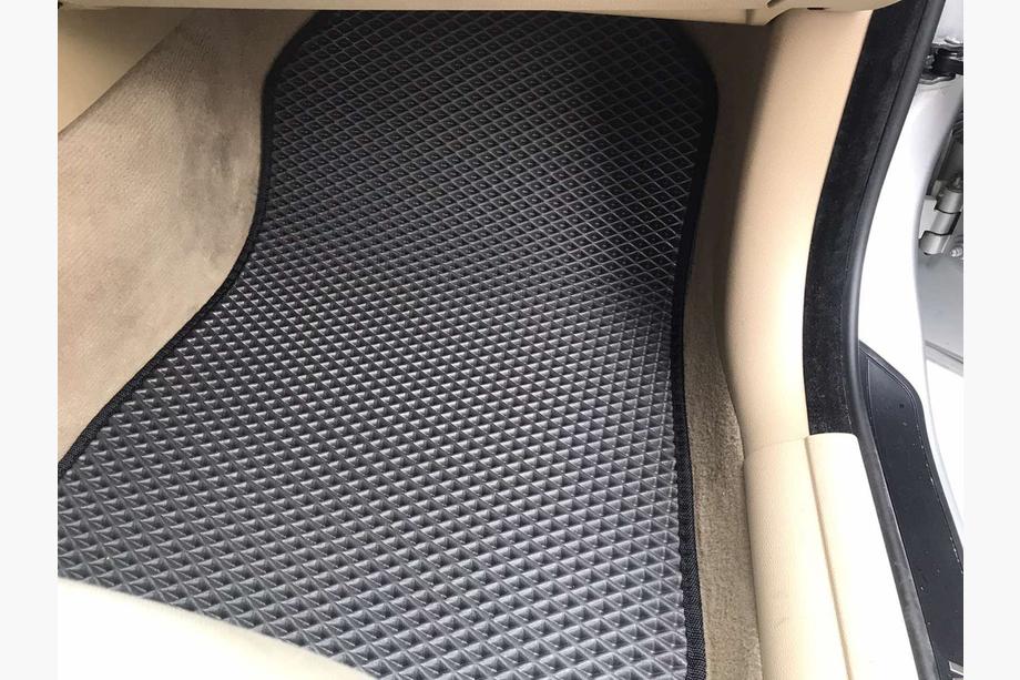 BMW 3 rad E90/E91 2005–2011 EVA autokoberce (čierne) Fotografia 5