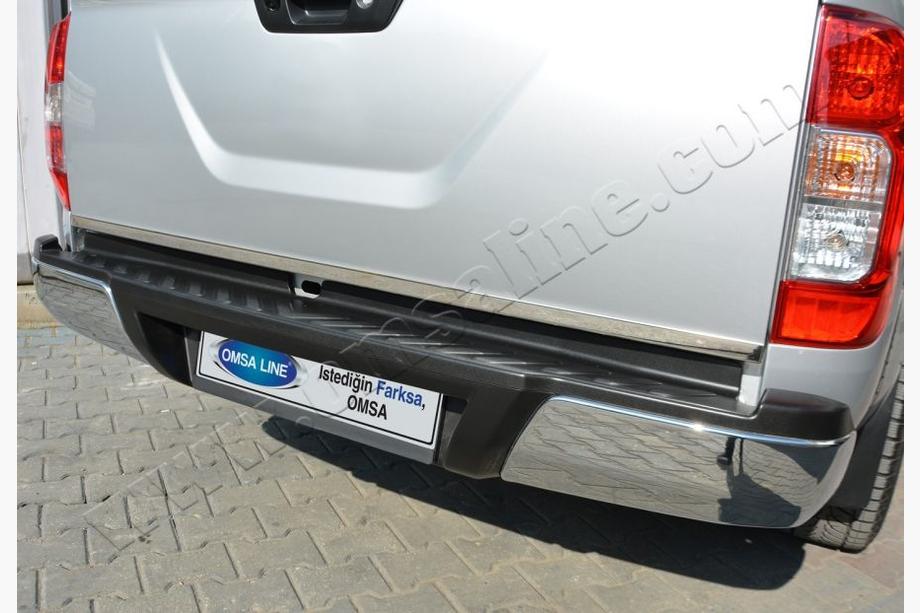 Nissan Navara/NP300 2016– Ochranná lišta hrany kufra (nerez) Image