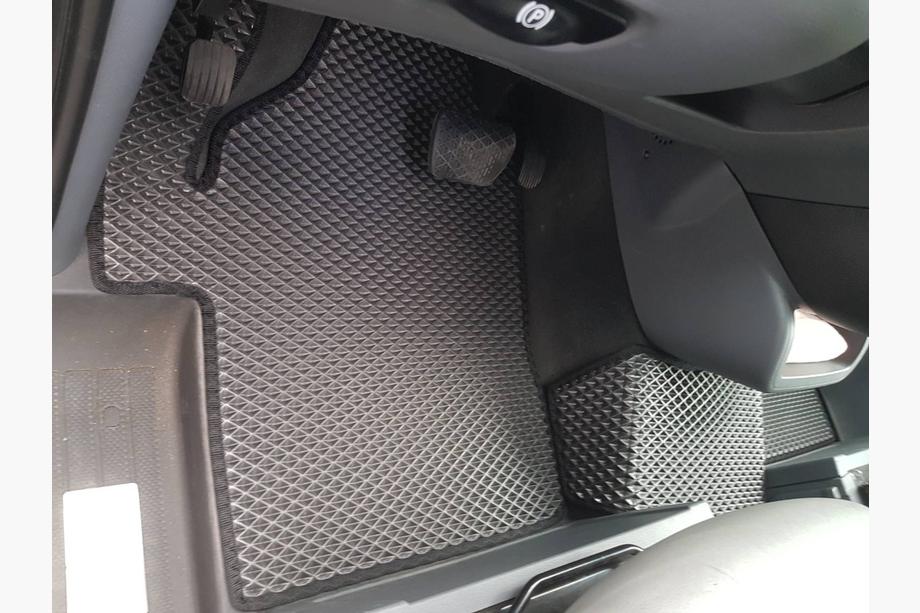 Mercedes Viano 2004–2014 EVA V2 autokoberce (len osobný odber, kompletná sada do interiéru, čierne) Fotografia 11