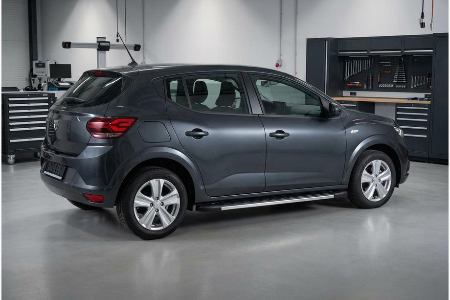 Dacia Sandero 2021– Bočné nášľapy Duru (2 ks, hliník) Image