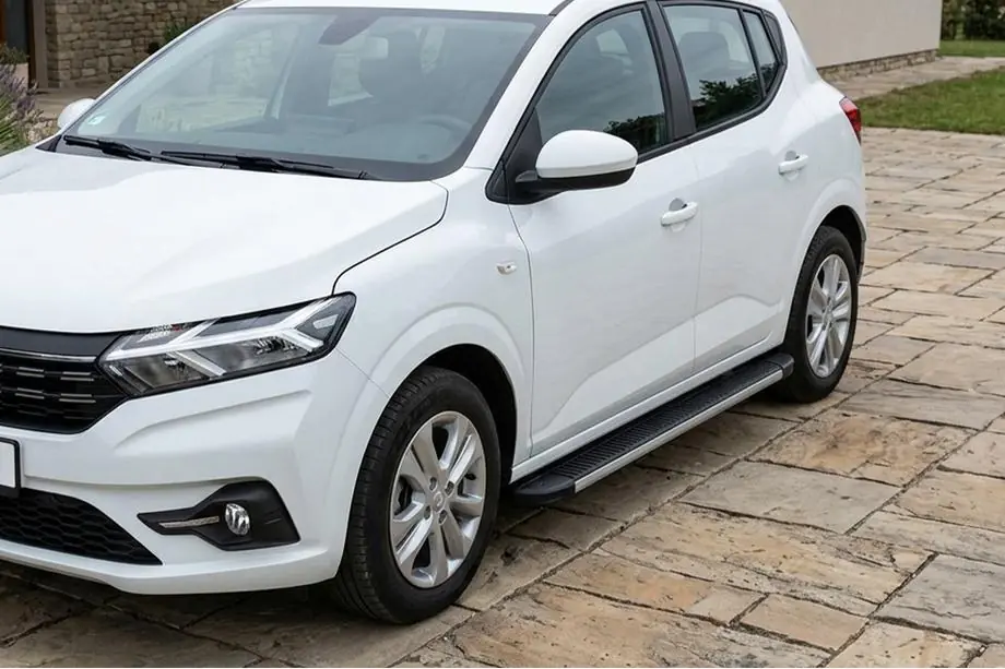 Dacia Sandero 2021– Bočné nášľapy Maya V1 (2 ks, hliník) Image