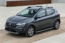 Dacia Sandero 2021– Bočné prahy Tayga Grey (2 ks, hliník) fotografia 1