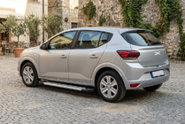 Dacia Sandero 2021– Bočné nášľapy Vision New Grey (2 ks, hliník) fotografia 1