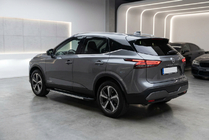 Nissan Qashqai 2021– Bočné nášľapy RedLine (2 ks, hliník) fotografia 1