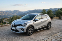 Renault Captur 2019– Bočné nášľapy BlackLine (2 ks, hliník) fotografia 1