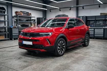 Opel Mokka 2021– Bočné nášľapy Maya Red (2 ks., hliník) fotografia 1