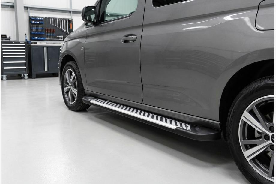 Volkswagen Caddy 2020– Bočné prahy Line (2 ks, hliník) Image