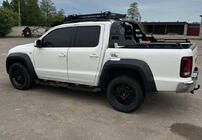 Volkswagen Amarok 2010–2022 Bočné prahy Dakar V2 s LED (2 ks, kov) fotografia 9