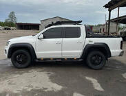 Volkswagen Amarok 2010–2022 Bočné prahy Dakar V2 s LED (2 ks, kov) fotografia 3