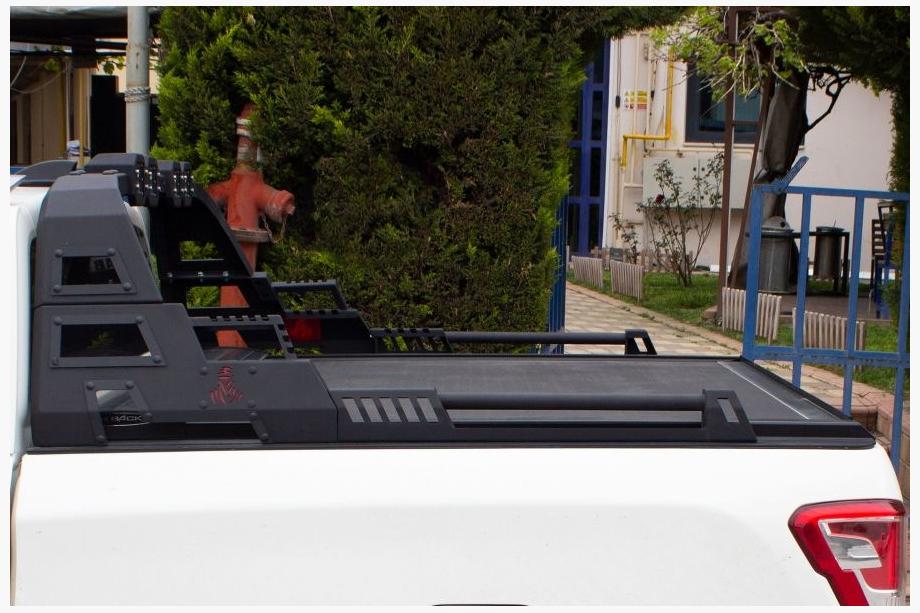 Toyota Hilux 2006–2015 Dakar rollbar s LED (pre roletu) Fotografia 2