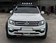 SsangYong Musso II 2018– Deflektor čelného skla pod strešný nosič DAKAR (LED) fotografia 1