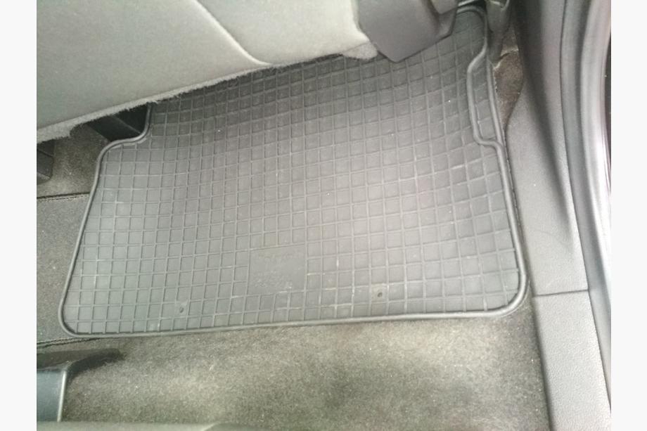 Ford Kuga/Escape 2013–2019 Gumové koberce do interiéru Polytep (4 ks) Fotografia 9