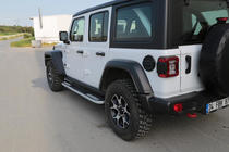 Jeep Wrangler 2018– Bočné nášľapy Tayga V2 (2 ks, hliník) fotografia 1