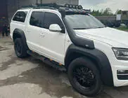 Volkswagen Amarok 2010–2022 Deflektor čelného skla pod strešný nosič DAKAR (LED) fotografia 4