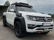 Volkswagen Amarok 2010–2022 Deflektor čelného skla pod strešný nosič DAKAR (LED) fotografia 2