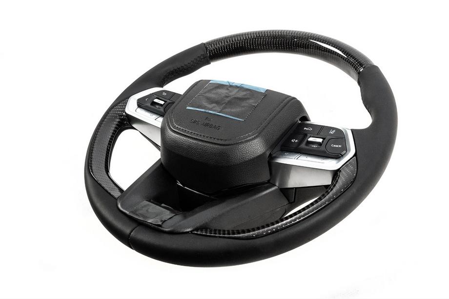 Toyota Land Cruiser 200 2007–2021 Volant s airbagom – dizajn 2025 (pravý karbón) Fotografia 3