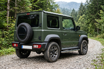 Suzuki Jimny 2018– Bočné nášľapy Maydos V2 (2 ks, hliník) fotografia 1