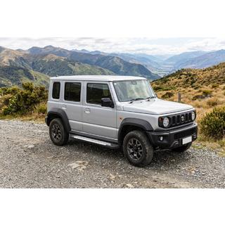 Bočné nášľapy Allmond Grey (2 ks, hliník) Suzuki Jimny 2018– fotografia 1