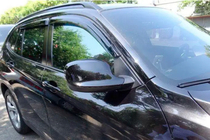 BMW X1 E84 2009–2015 Deflektory okien (4 ks, HIC) fotografia 1