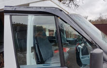 Ford Transit 2000–2014 Ofuky okien (2 ks, Sunplex Sport) fotografia 1