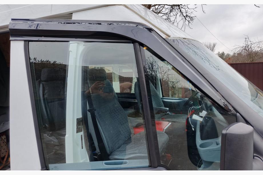 Ford Transit 2000–2014 Ofuky okien (2 ks, Sunplex Sport) Image