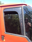 Ford Transit 2000–2014 Okenné veterné deflektory G-typ (2 ks, Sunplex Sport) fotografia 7