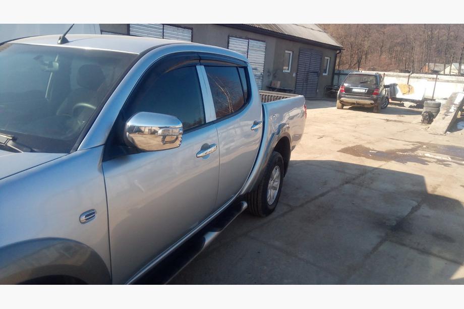 Mitsubishi L200 2006–2015 Ofuky okien (4 ks, Sunplex Sport) Fotografia 7