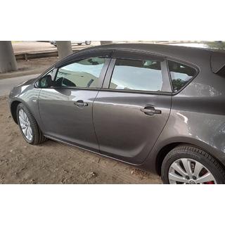 Okenné deflektory HB/SD (4 ks, Sunplex Sport) Opel Astra J 2009–2015 fotografia 1