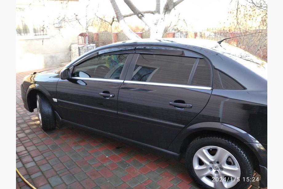 Opel Vectra C 2002–2008 Deflektory okien SD (4 ks, Sunplex Sport) Fotografia 8