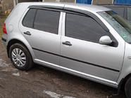 Volkswagen Golf 4 1997–2006 Okenné deflektory HB (4 ks, Sunplex Sport) fotografia 3