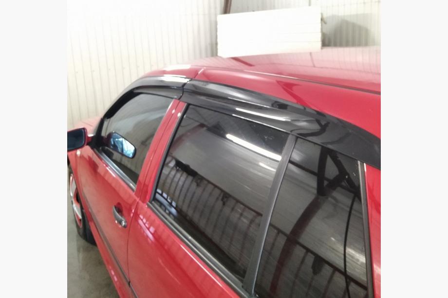 Volkswagen Golf 4 1997–2006 Okenné deflektory HB (4 ks, Sunplex Sport) Image