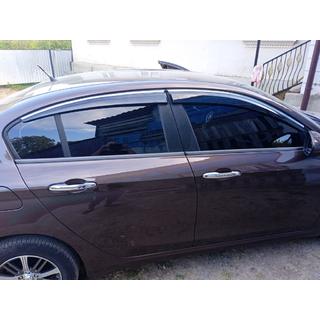 Okenné deflektory s chrómovou lištou (4 ks, Sunplex Chrome) Fiat Tipo 2016– fotografia 2