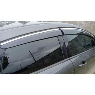 Okenné veterné deflektory s chrómovou lištou HB/Sedan (4 ks, Sunplex Chrome) Ford Focus III 2011–2017 fotografia 1