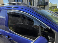 Ford Courier 2014–2023 Okenné deflektory s chrómovou lištou (4 ks, Sunplex Chrome) fotografia 3