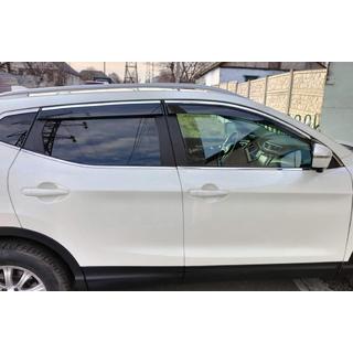 Okenné deflektory s chrómovou lištou (4 ks, Sunplex Chrome) Nissan Qashqai 2014–2021 fotografia 3