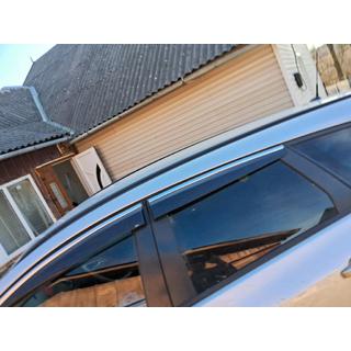 Okenné deflektory s chrómovou lištou a pásikom HB/SD (4 ks, Sunplex Chrome) Opel Astra J 2009–2015 fotografia 3