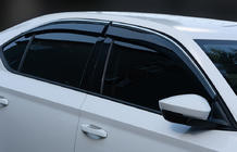 Skoda Superb 2015–2024 Okenné deflektory s chrómovou lištou SD (4 ks, Sunplex Chrome) fotografia 1