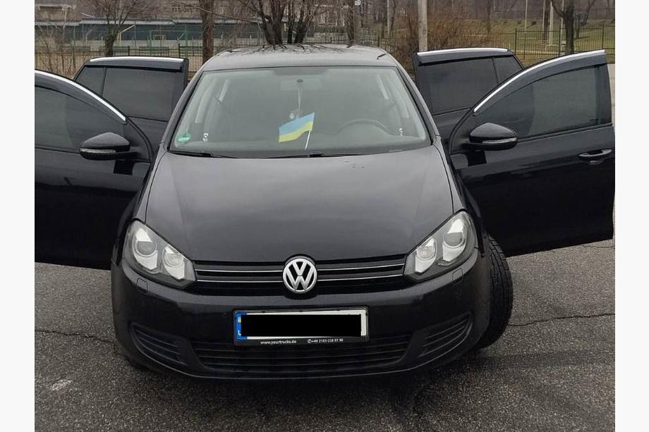 Volkswagen Golf 5 2003–2009 Okenné deflektory s chrómovou lištou (4 ks, Sunplex Chrome) Fotografia 3