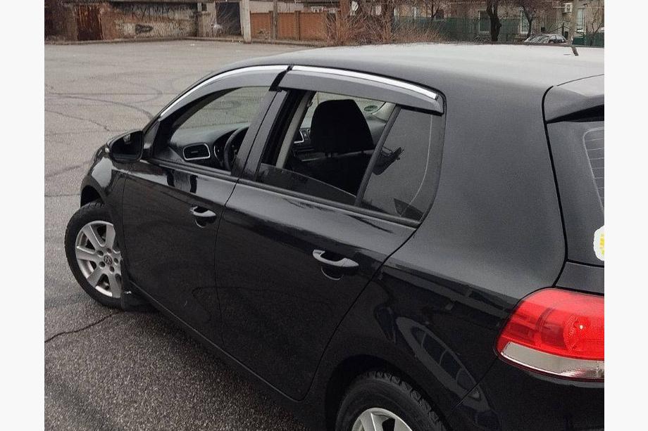 Volkswagen Golf 5 2003–2009 Okenné deflektory s chrómovou lištou (4 ks, Sunplex Chrome) Fotografia 7