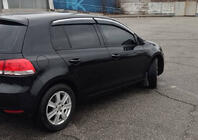 Volkswagen Golf 6 2008–2014 Okenné deflektory s chrómovou lištou HB (4 ks, Sunplex Chrome) fotografia 2