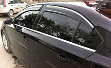 Volkswagen Jetta 2011–2018 Okenné deflektory s chrómovou lištou (4 ks, Sunplex Chrome) fotografia 1