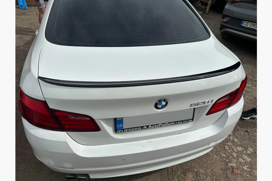 BMW 5. rad F10/F11 2010–2016 Lip spojler Sunplex (pre F10, čierny) Fotografia 12