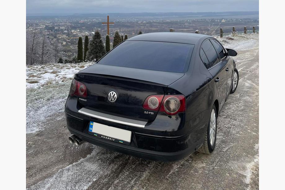 Volkswagen Passat B6 2006–2012 LIP spojler (Sunplex, čierny) (115,8 cm x 6,3 cm) Image