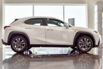 Lexus UX 2018– Okenné deflektory s chrómovou lištou (4 ks, HIC) fotografia 2