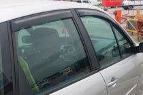 Renault Scenic/Grand 2003–2009 Deflektory okien (4 ks, HIC) fotografia 2