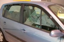 Renault Scenic/Grand 2003–2009 Deflektory okien (4 ks, HIC) fotografia 6