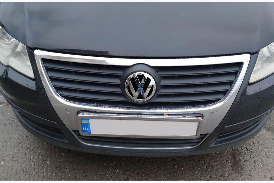 Volkswagen Passat B6 2006–2012 Predný emblém V1 3C0853601C Image