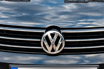 Volkswagen Passat B8 2015–2023 Predný emblém (2015-2018) 3G0853601B fotografia 1