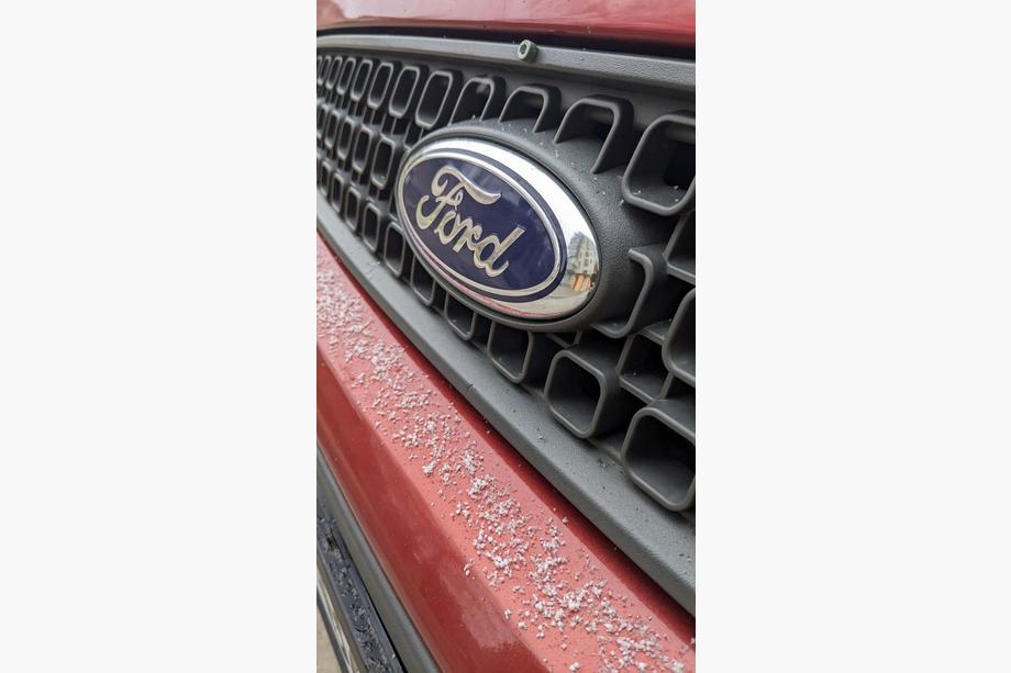 Ford Fusion 2002–2012 Predná embléma (na klipsoch) Image