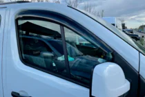 Nissan NV300/Primastar 2016– Okenné veterné deflektory (2 ks, HIC) fotografia 7